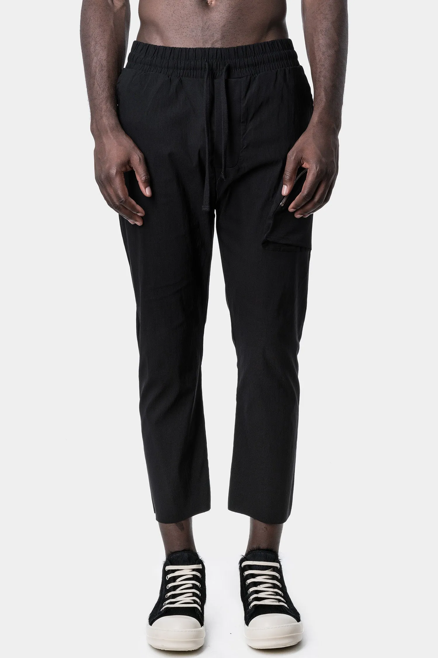 Regular crotch cropped trousers