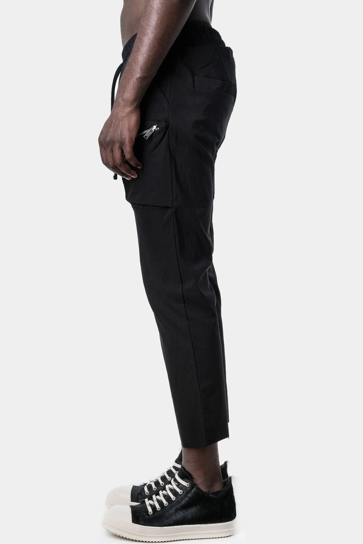 Regular crotch cropped trousers