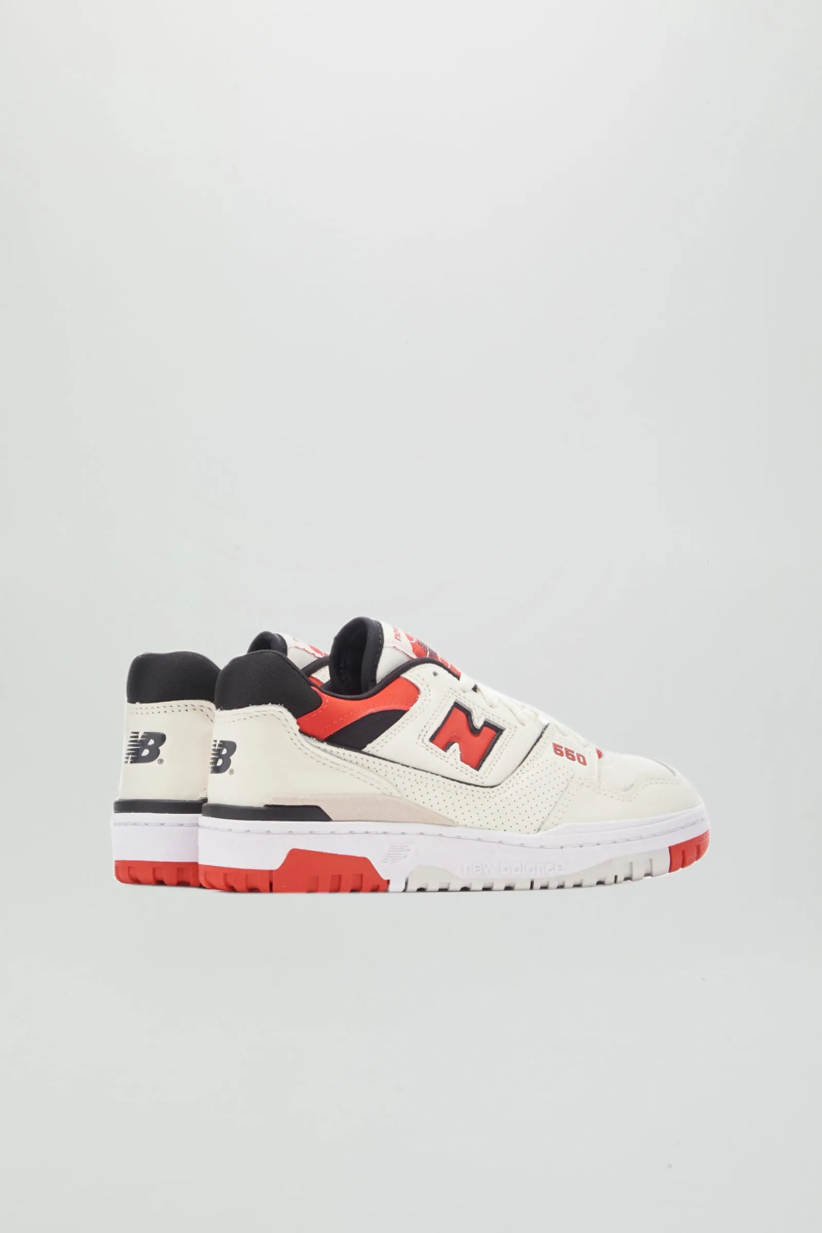 Sneaker 550 Sea Salt con True Red e Black